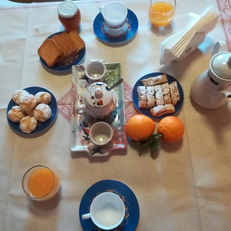 Bed and Breakfast Mansarda Fiorita Abatemarco Exterior foto