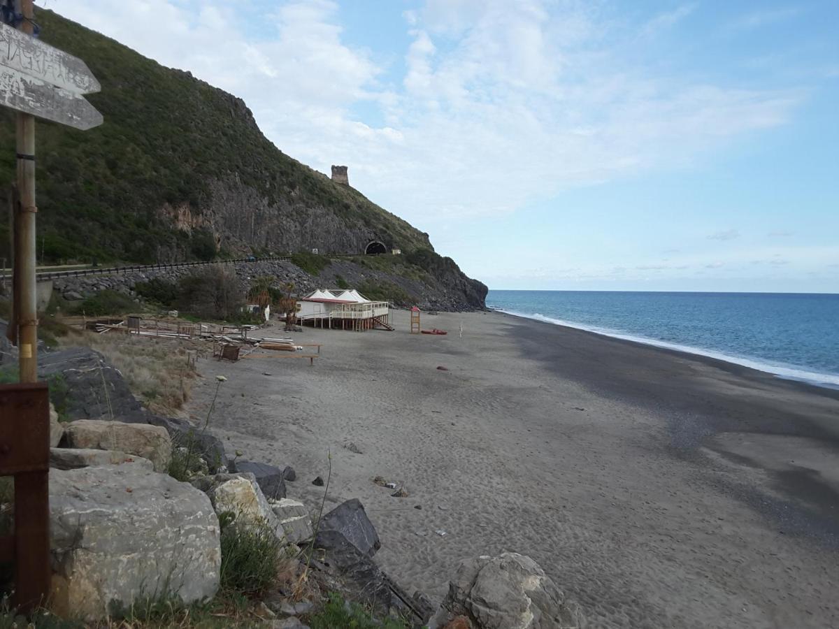 Bed and Breakfast Mansarda Fiorita Abatemarco Exterior foto